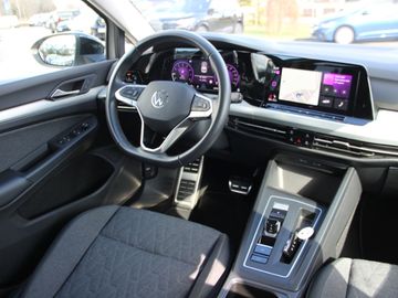 Volkswagen Golf VIII 1.5 eTSI DSG Move Tiptronic KLIMA LED
