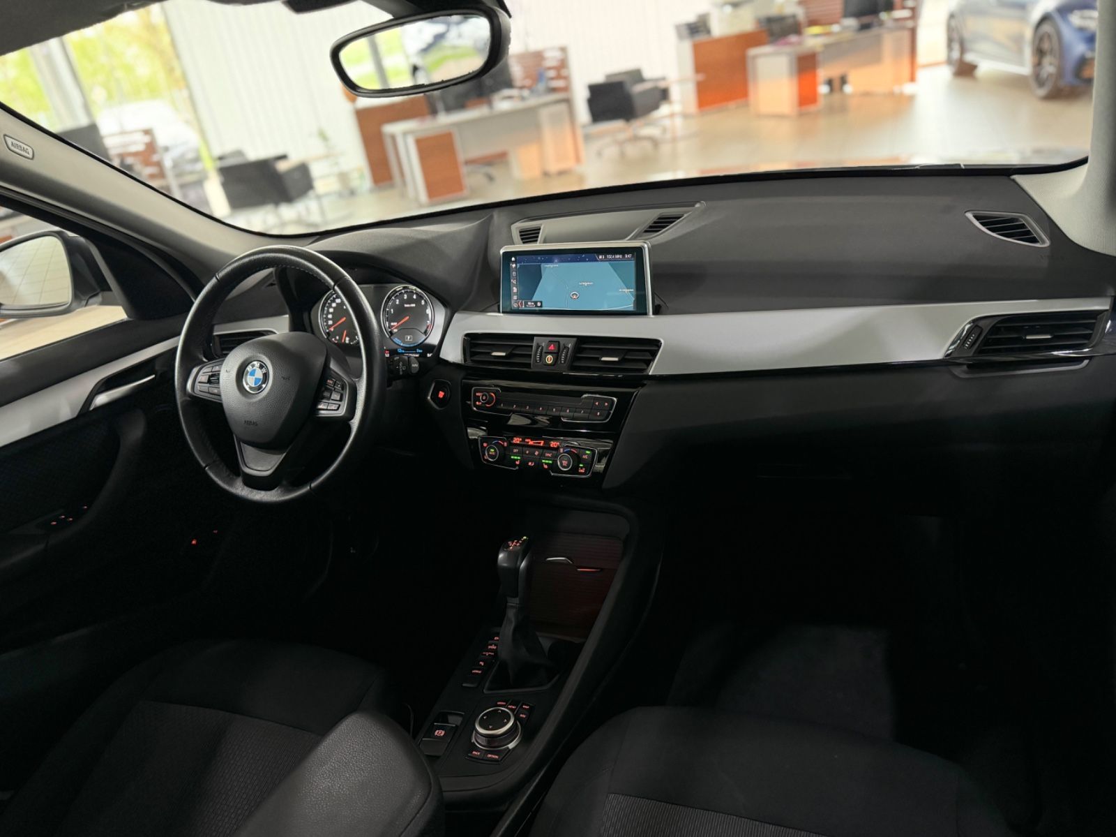 Fahrzeugabbildung BMW X1 xD25e Advantage Kamera DAB Lordos Stzhzg Navi