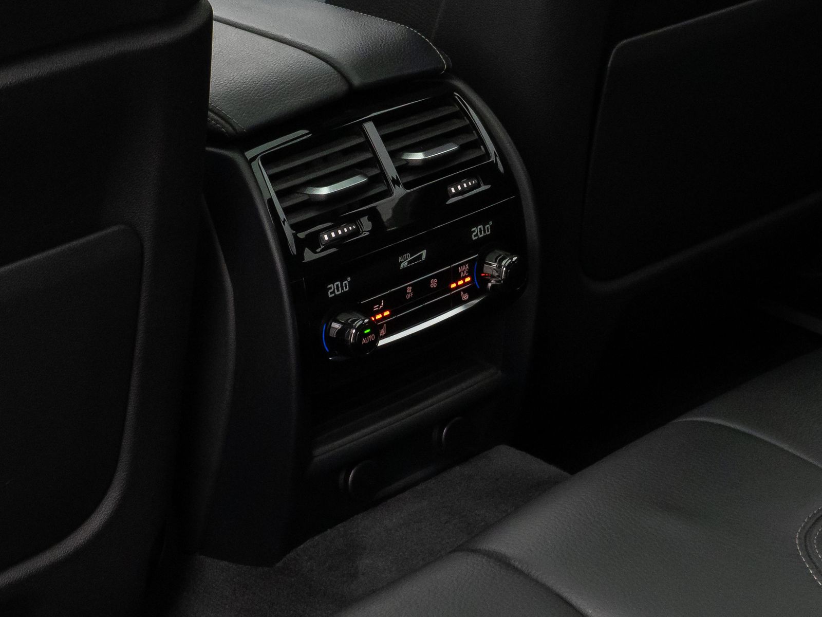 Fahrzeugabbildung BMW 540i xD Luxury Line Panorama Kamera HUD DAB H/K