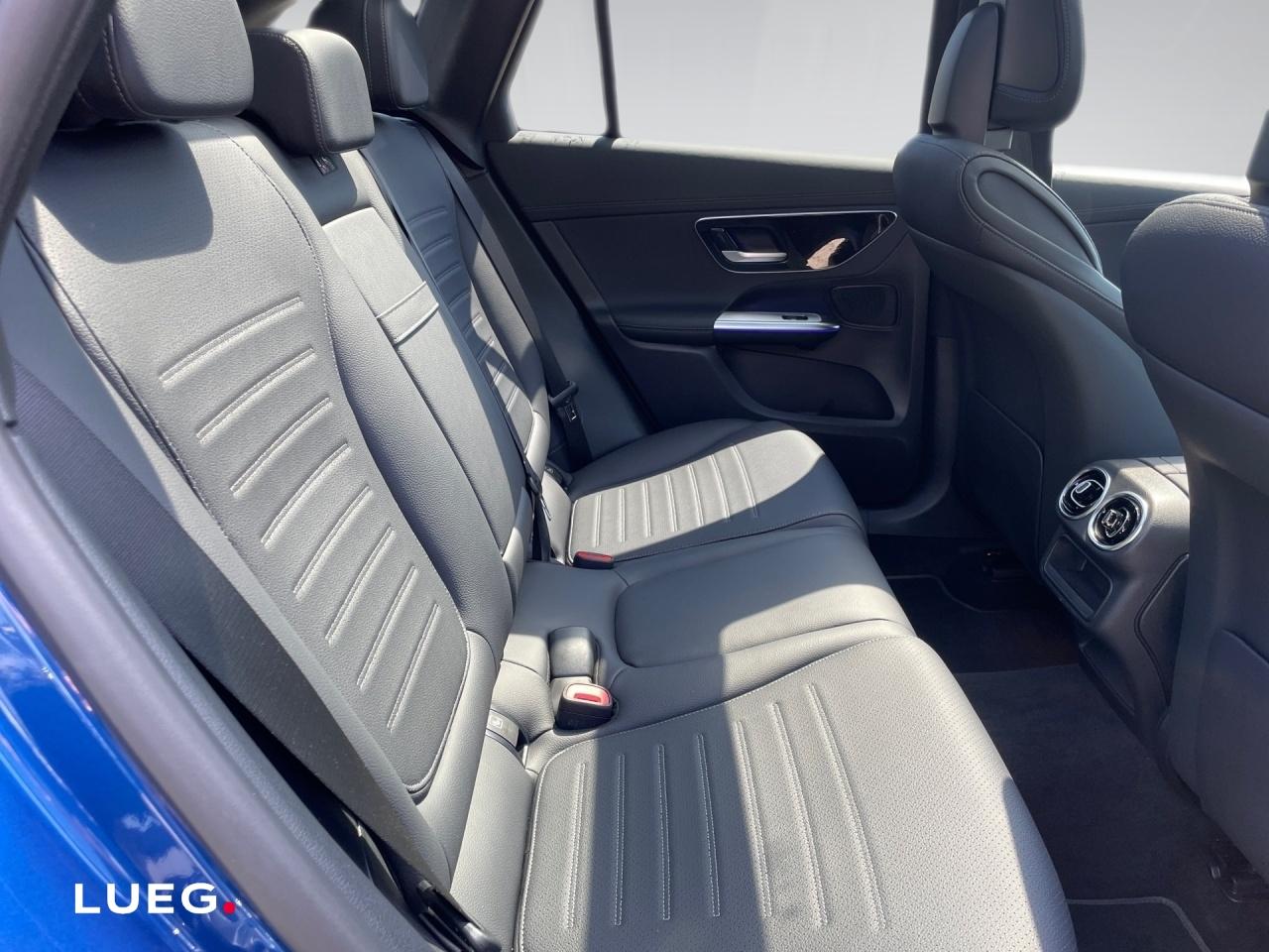 Mercedes-Benz GLC 300 d 4MATIC AMG+NIGHT+PANO+AHK+HUD+DIST+360