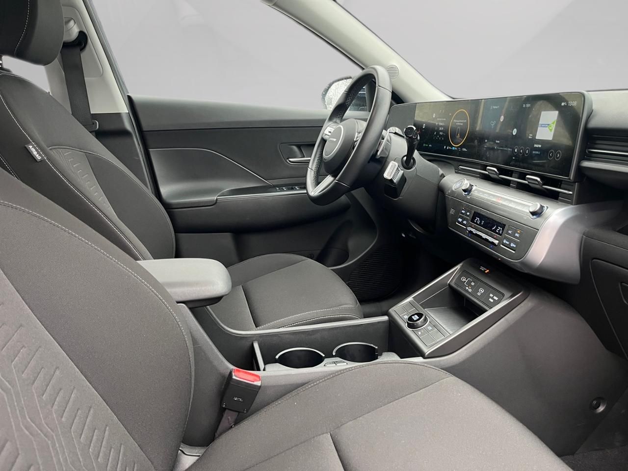 Fahrzeugabbildung Hyundai KONA ADVANTAGE ACC AUT Akustikglas Fernlichtass.