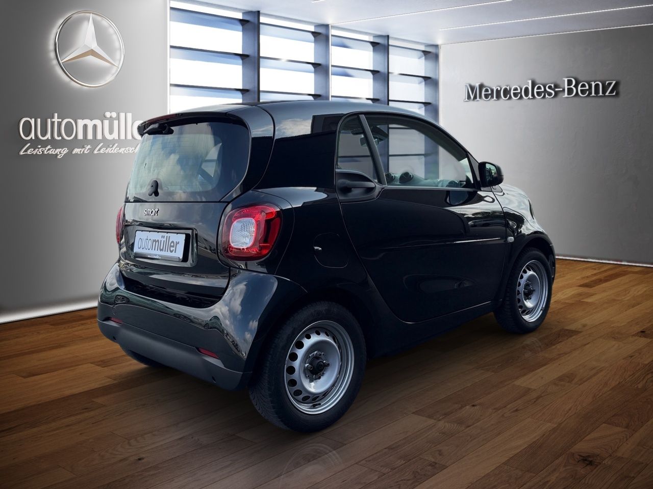 Fahrzeugabbildung Smart smart EQ fortwo 22KW+SITZHEIZ+KLIMAAUTO+DAB+USB