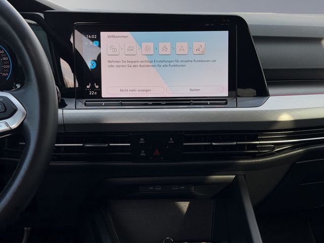 Golf VIII Variant 2.0 TDI Life DSG AHK ACC LED