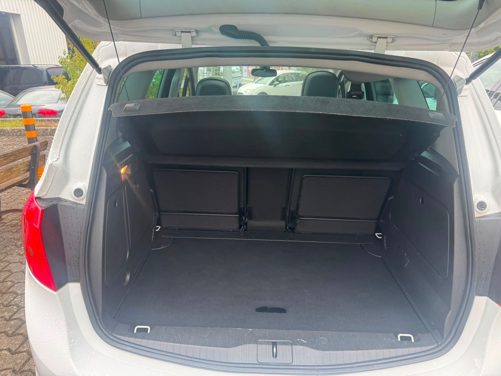 Fahrzeugabbildung Opel Meriva B Innovation Panorama+Klima