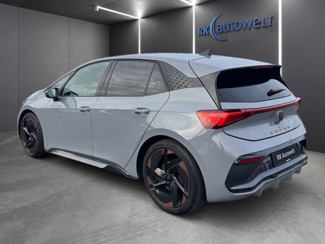 Born 58 kWh LED Navi Sitzh. ACC Keyless Kamera 2