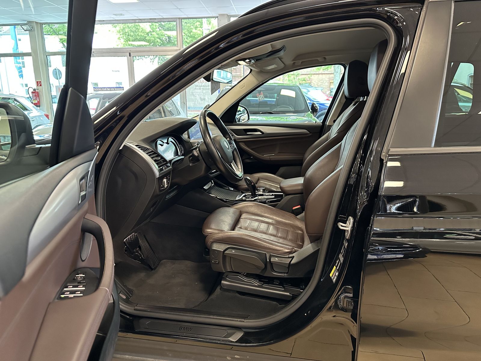 BMW X3 xDrive 30 Advantage AHK Leder Navi LED SHZ foto 10