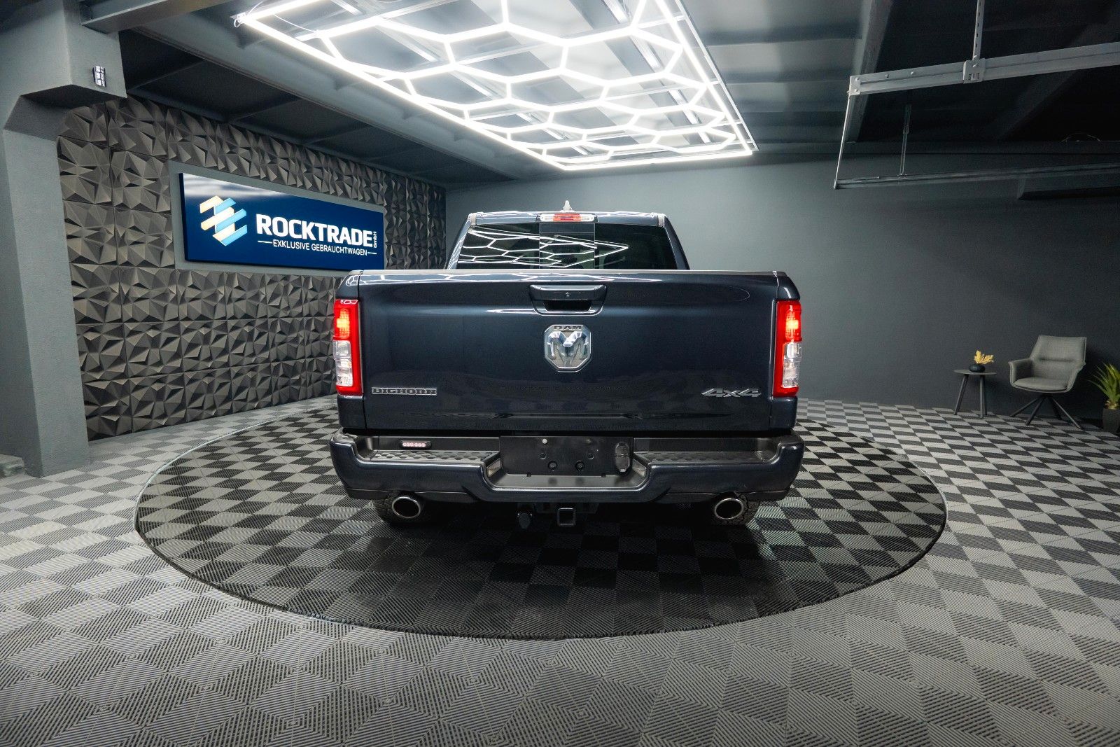 Fahrzeugabbildung Dodge RAM 5.7 V8 HEMI 4x4 OFFROAD Night Limited 19%