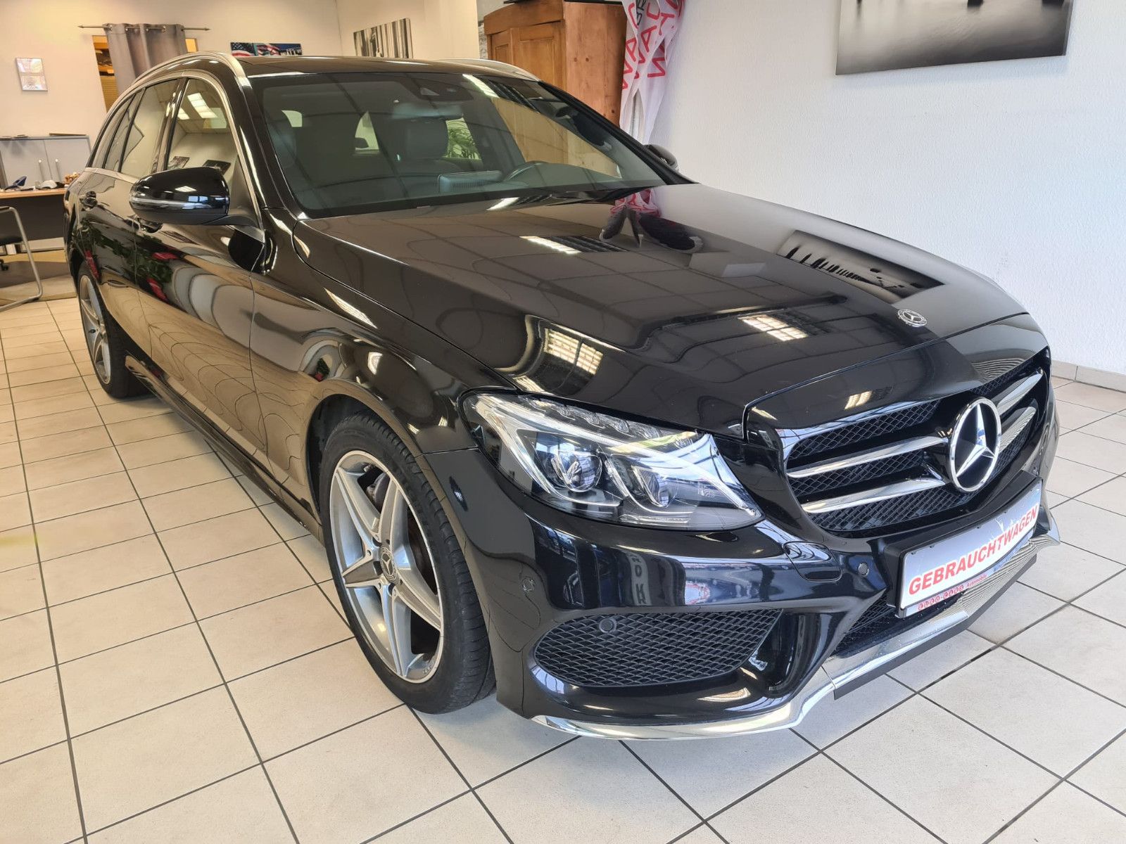 Fahrzeugabbildung Mercedes-Benz C 250 T / AMG / NAVI / LEDER / PANORAMADACH