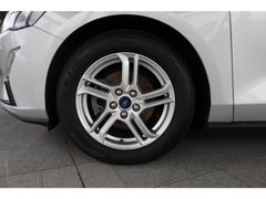 Fahrzeugabbildung Ford Focus Cool & Connect,viele Extras,Top-Zustand