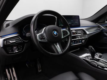 Fahrzeugabbildung BMW 540d xDr Tour M Sport Pano HUD AHK ACC 360°