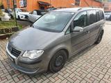 Volkswagen Touran Conceptline - Volkswagen Touran Conceptline mit Benzin-Antrieb