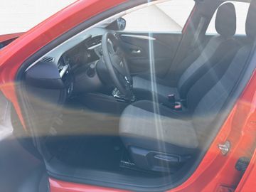 Fotografie des Opel Corsa Allwetterreifen Tempomat USB Bluetooth