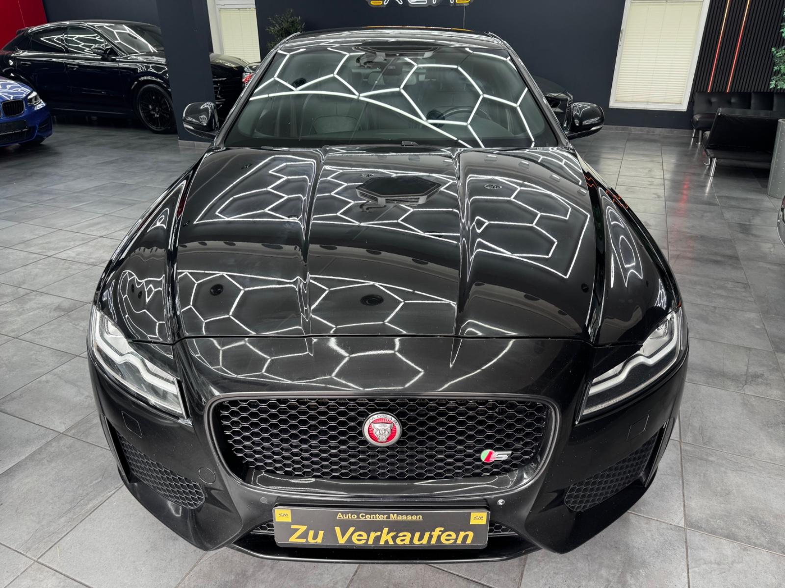 Jaguar XF S 3.0 V6 Compresseur 381 ch BVA / Meridian / Cuir / Caméra de recul / Jantes 20"