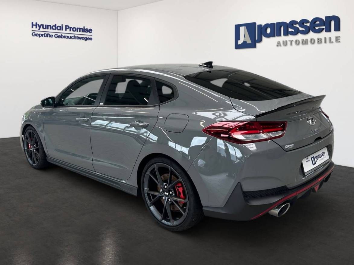 Fahrzeugabbildung Hyundai i30 N Performance Navigationspaket, N-Sportschal