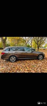 Mercedes-Benz E 200 BlueTEC T - - Mercedes-Benz E 200 mit Diesel-Antrieb: Kombi, Automatik