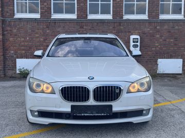 BMW 750 - 5