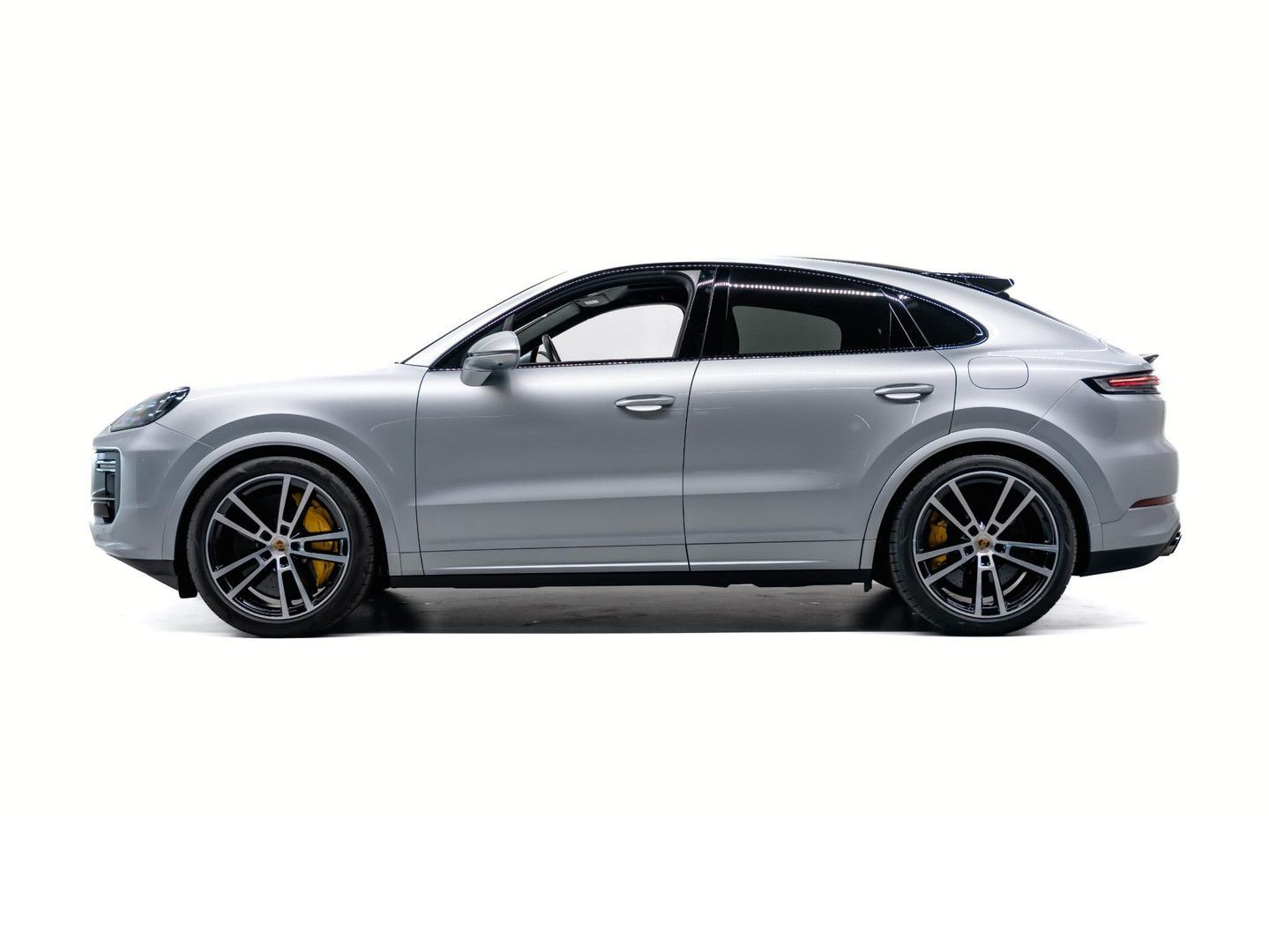 Porsche Cayenne Coupé Turbo E-Hybrid imagem 2