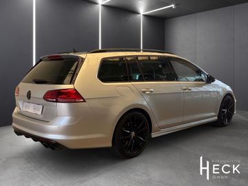 Volkswagen Golf - 5