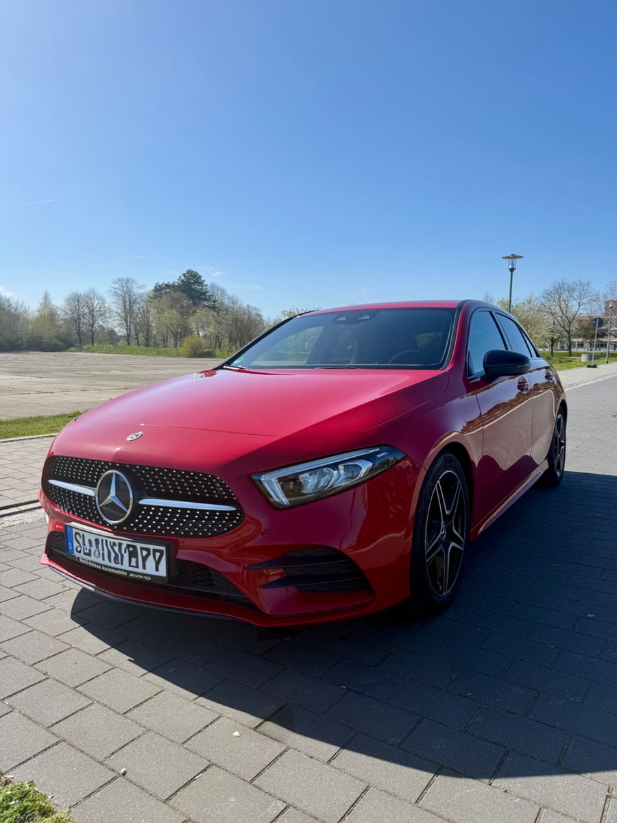 MERCEDES-BENZ A 180 AMG Line | Kombilimousine