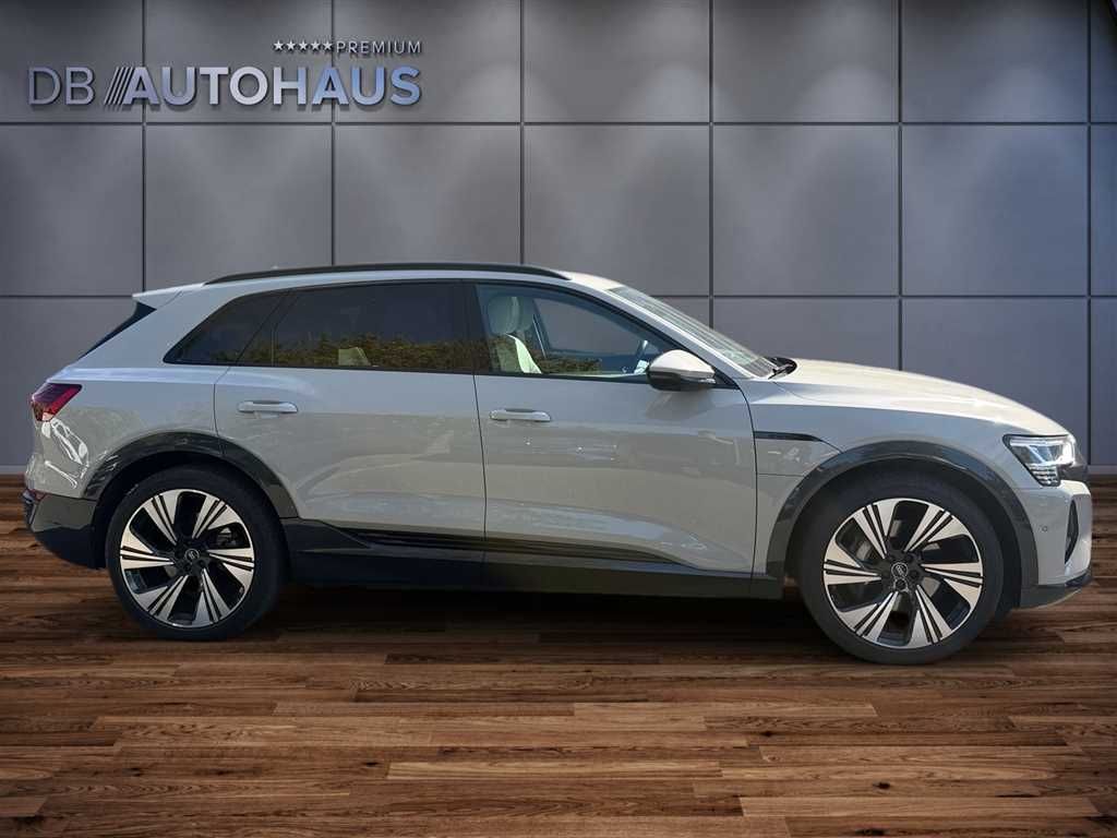 Audi Q8 advanced 50 e-tron quattro 95 kWh Leder Pano imagem 3