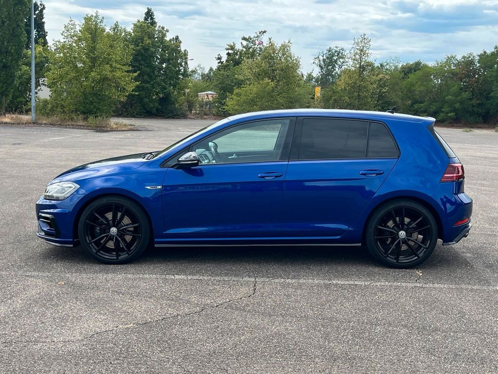 Image of Volkswagen Golf