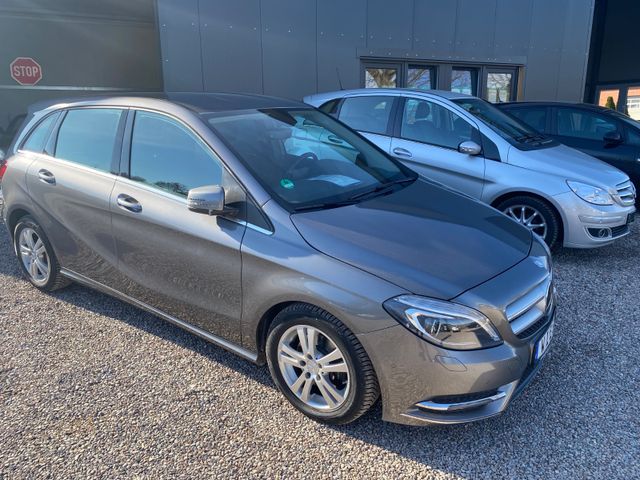 Mercedes-Benz B 180 Automatik  NAVI+Sitzheizung   26.500 KM