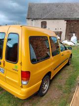 Volkswagen VW Caddy 1.4 Benzin - Volkswagen Caddy mit Benzin-Antrieb: Limousine