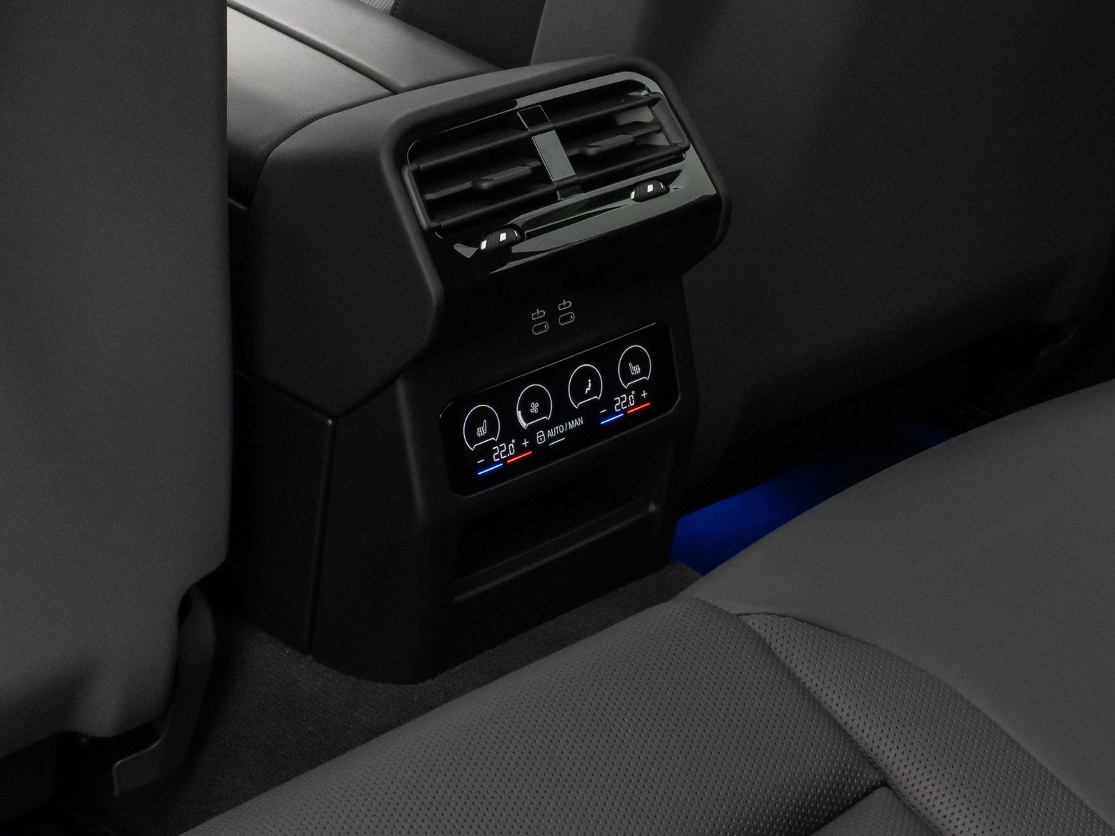 Fahrzeugabbildung BMW i5 eD40 M Sport Pro Panorama 360°HUD DAB H/K ACC