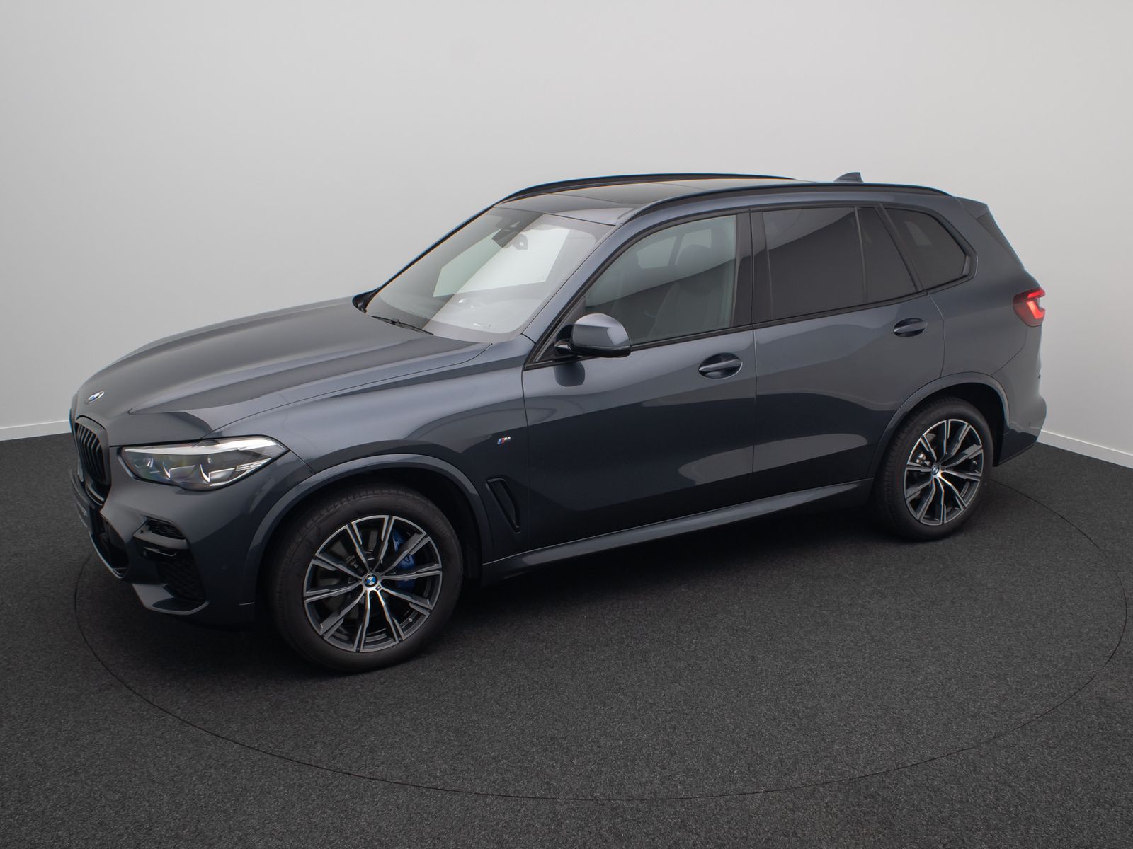 Fahrzeugabbildung BMW X5 xD30d M Sport Kamera DAB HiFi HUD Panorama