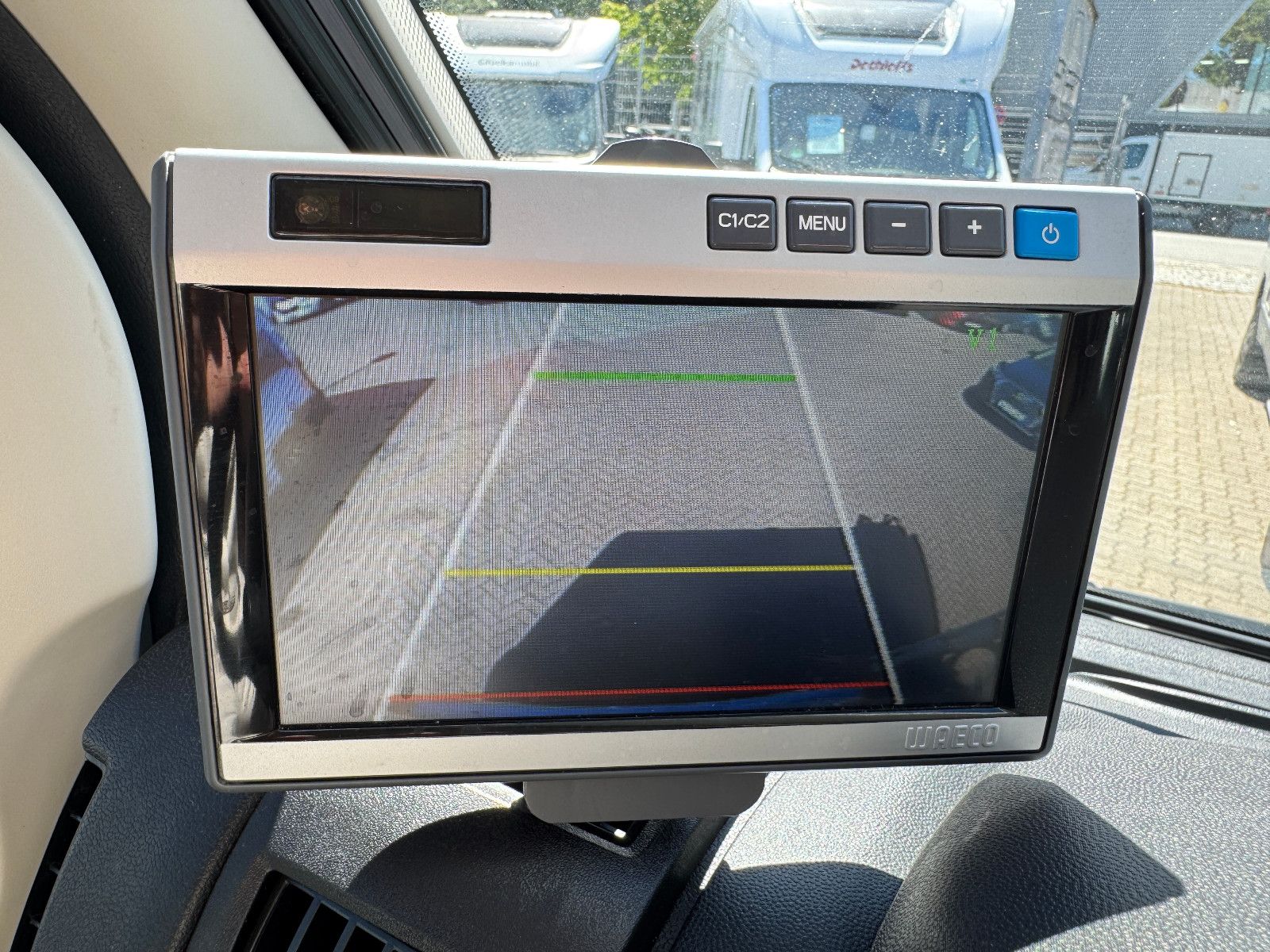 Fahrzeugabbildung HYMER / ERIBA / HYMERCAR T 614 CL 2X2 EXCLUSIVE LINE DUCATO MAXI SOLAR 1H