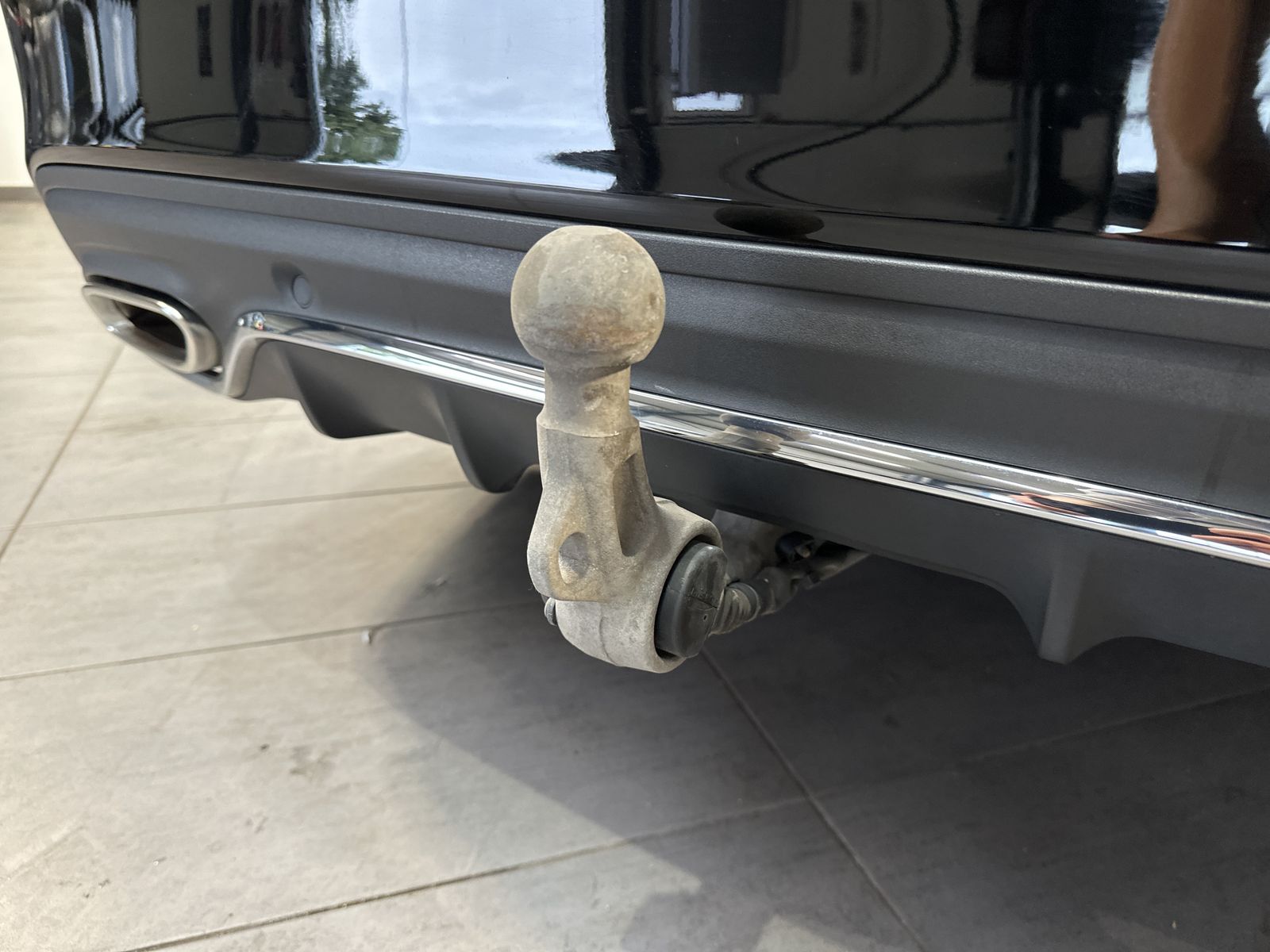 Fahrzeugabbildung Mercedes-Benz C 300e Limousine AMG-Line NAV+LED+PANO+AHK+ACC