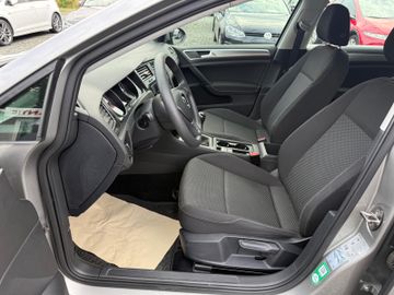 Volkswagen Golf - 7