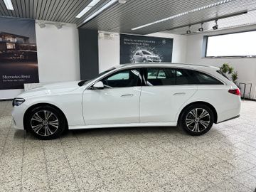 Mercedes E 220 - 1