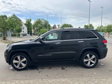 Jeep Grand Cherokee - 8