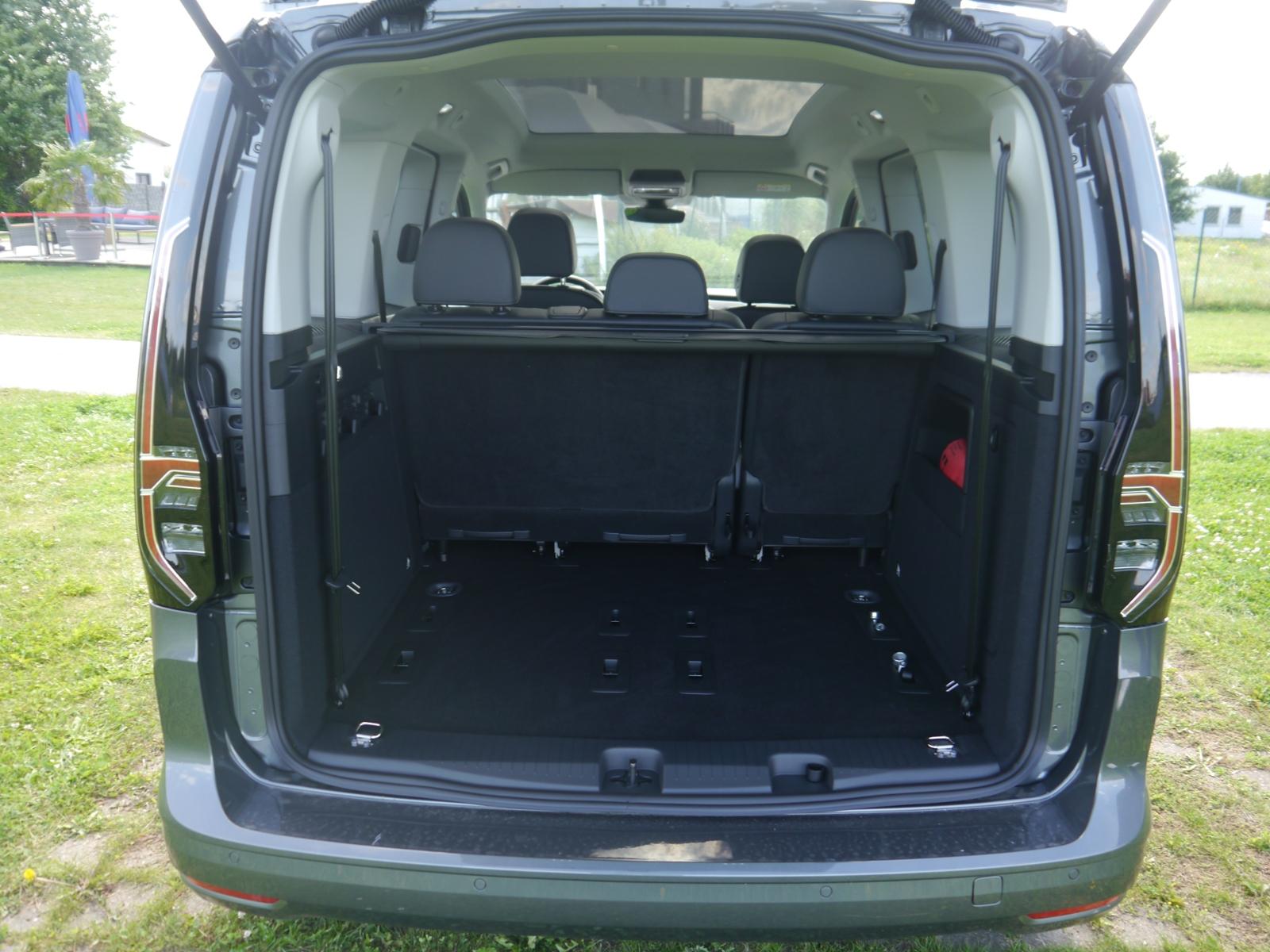 Volkswagen Caddy Style  1.5l TSI+DSG+PANO+RFK+KEYLESS