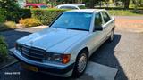 Mercedes-Benz 190E 2.6  - Mercedes-Benz 190 mit Benzin-Antrieb: Limousine, 2.6