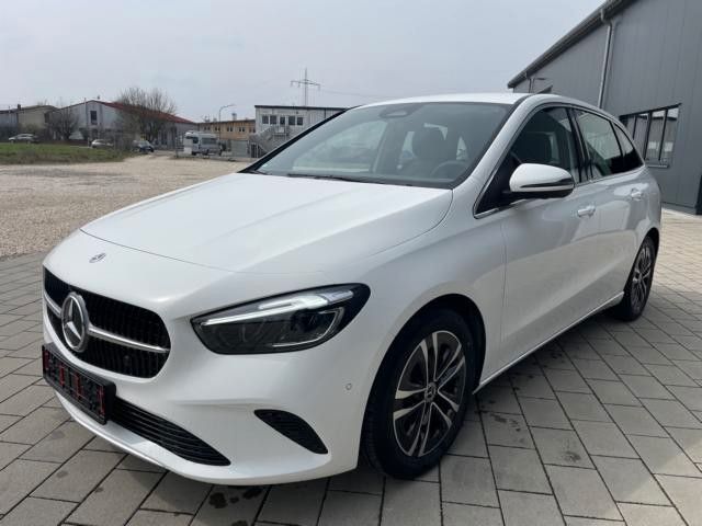 Mercedes-Benz B 180