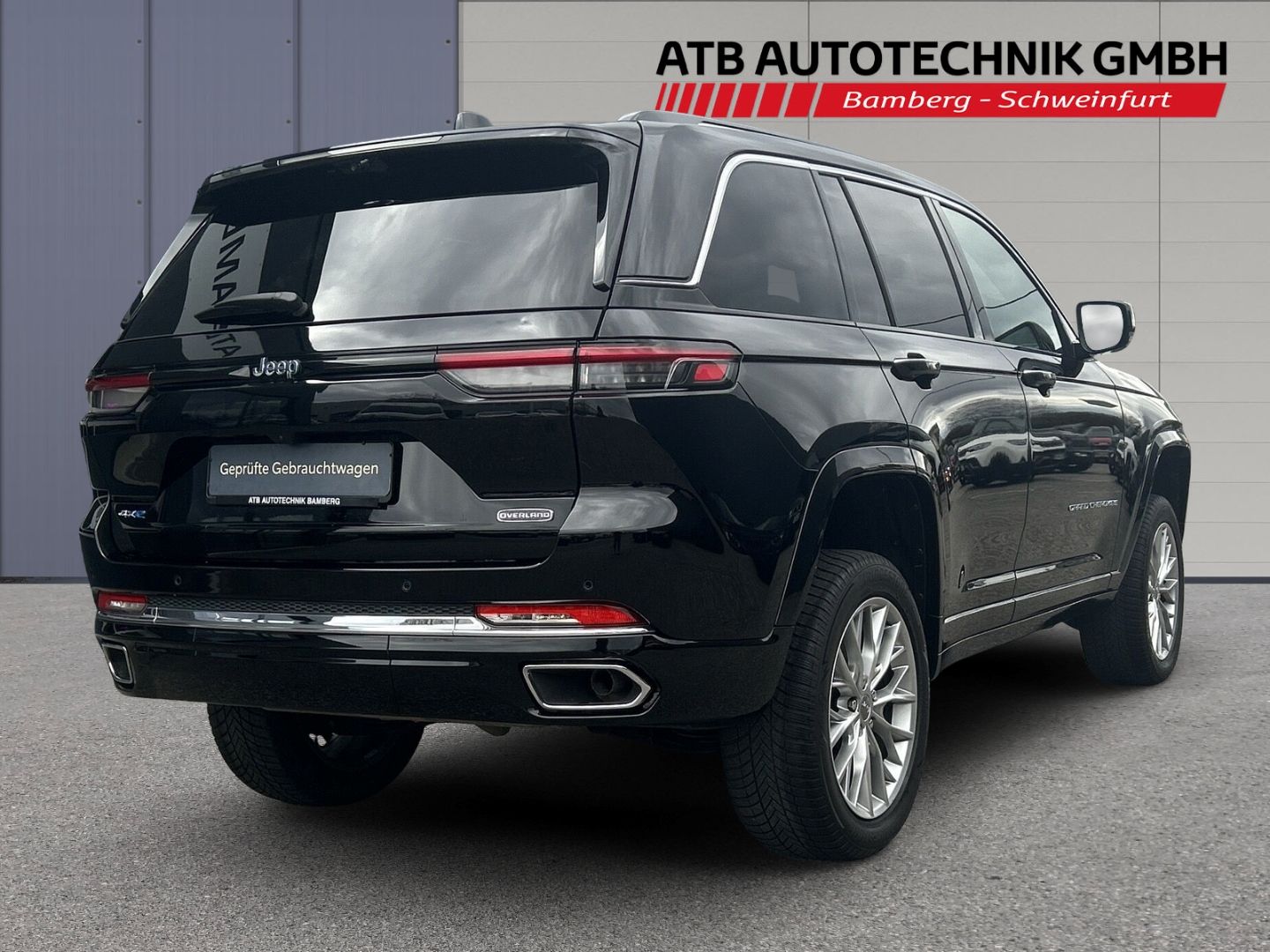 Fahrzeugabbildung Jeep Grand Cherokee 4xe Overland HUD Navi Leder AHK