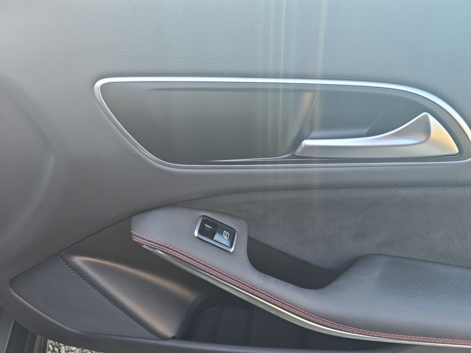 Fahrzeugabbildung Mercedes-Benz GLA 200 GLA Aut. /AMG Line/XENON/NAVI/LEDER/