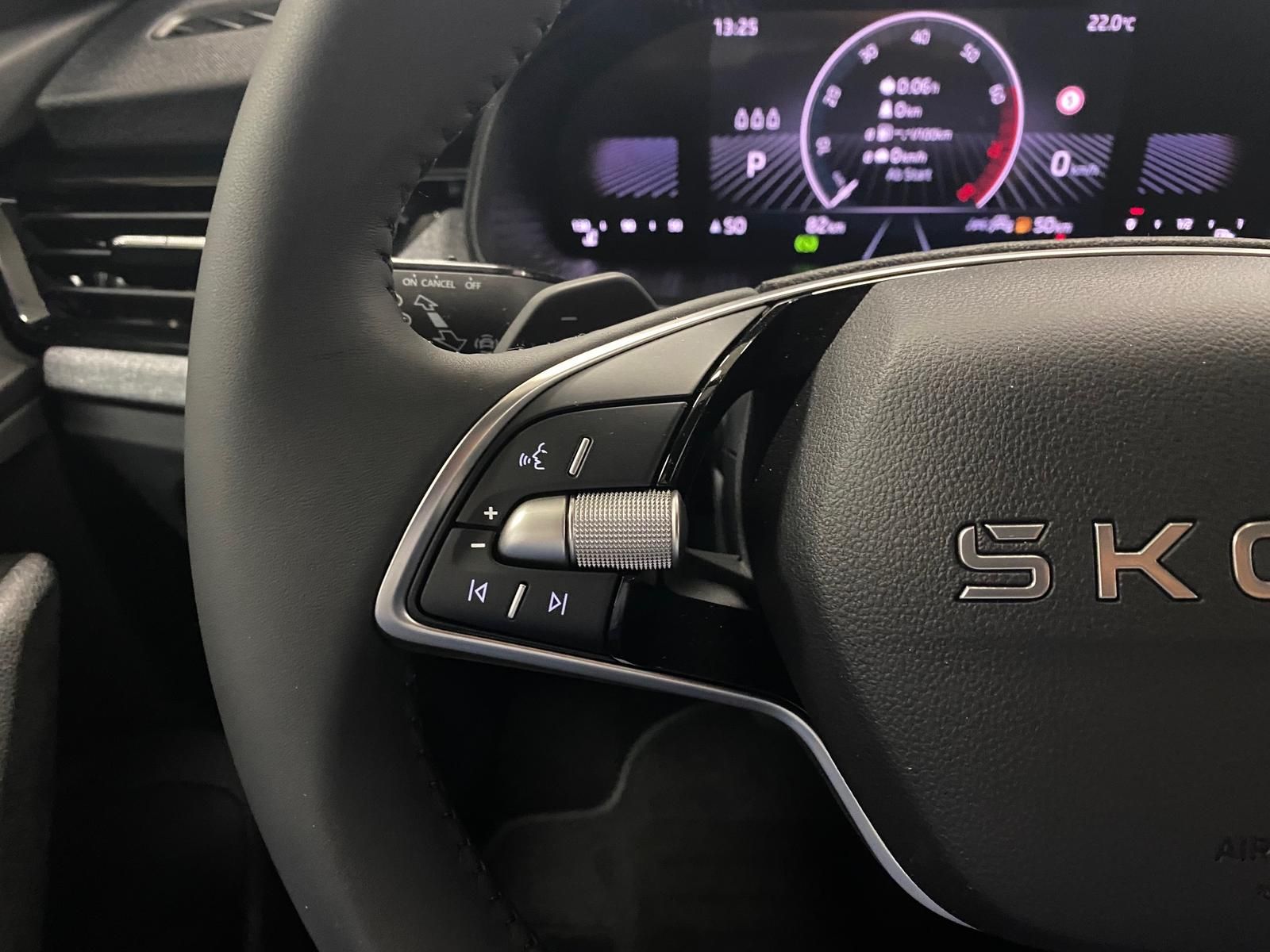 Fahrzeugabbildung SKODA Scala 1.0 TSI Selection APP+KLIMA+RFK+SITZHEIZ++