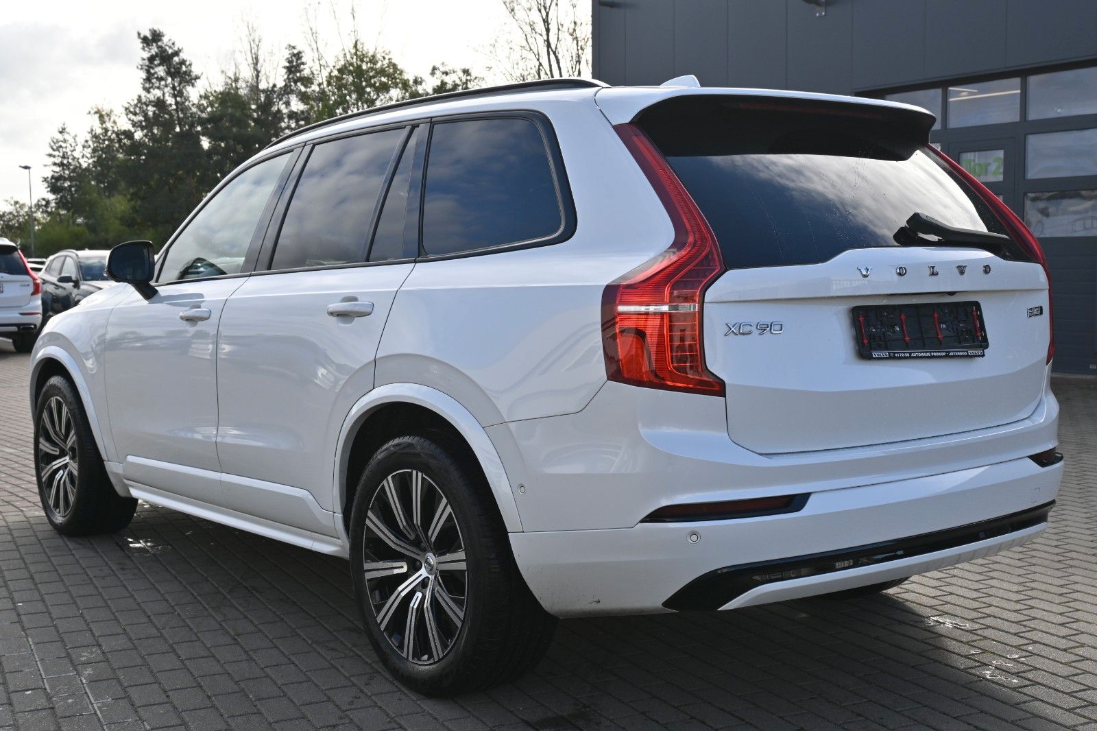 Fahrzeugabbildung Volvo XC90 Ultimate Dark AWD*HUD*360°*LUFT*STDHZG*AHK*