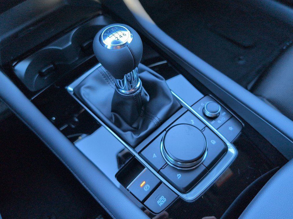 Fahrzeugabbildung Mazda 3 SKY-G 140 EXCLUSIVE DESI/DASO-P 360+BOSE+HUD++