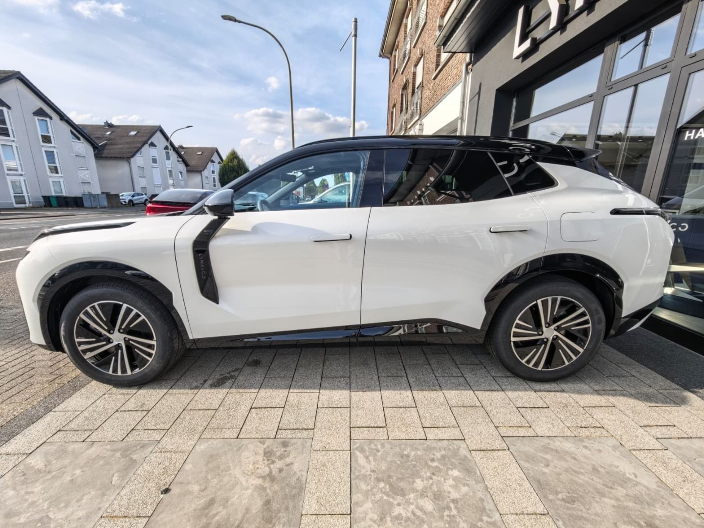 Lynk & Co 08