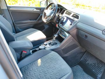Volkswagen Tiguan - 9
