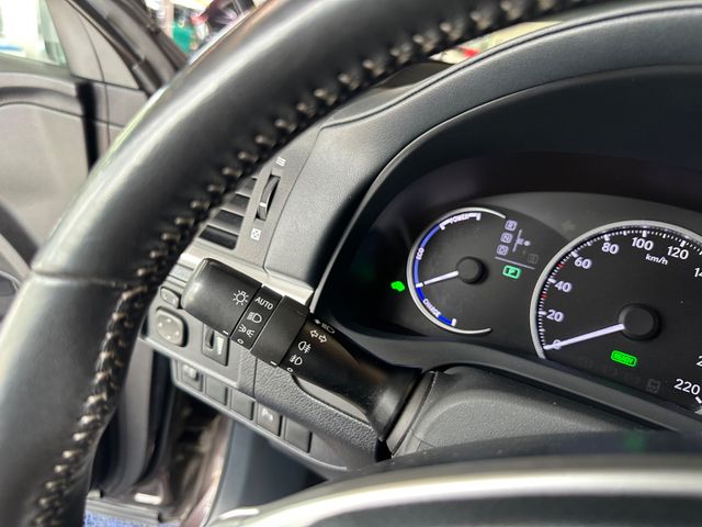 Lexus CT 200h  Dynamic – Hybrid