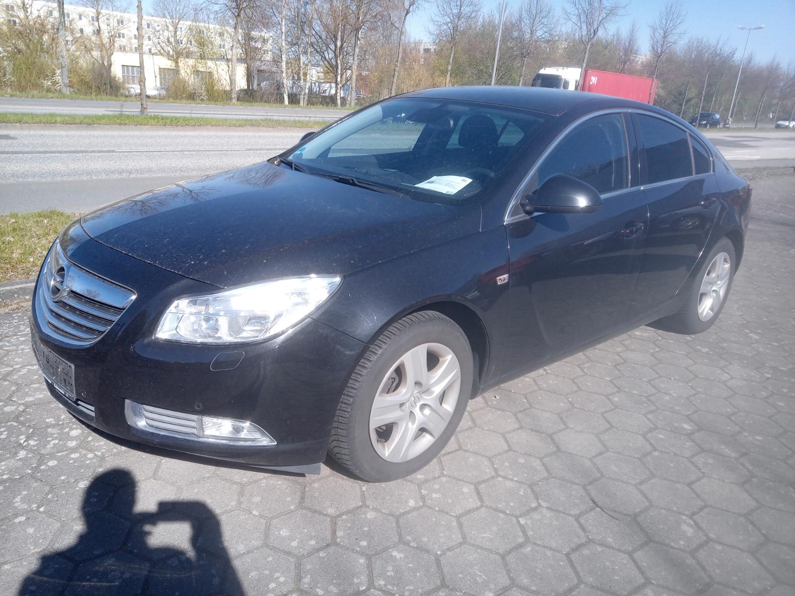 Opel Insignia A Lim. Design Edition/AHK/HU neu