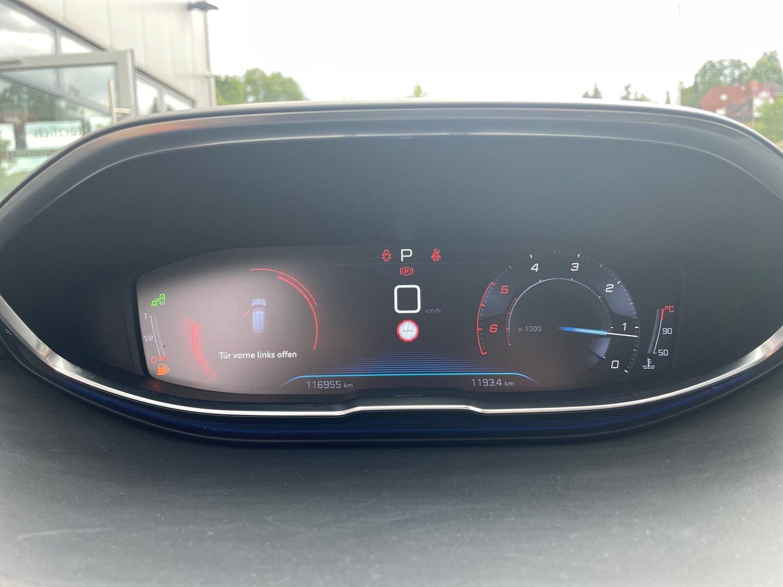 Peugeot 3008 BlueHDi 180 Stop & Start EAT8 Allure *AHK*