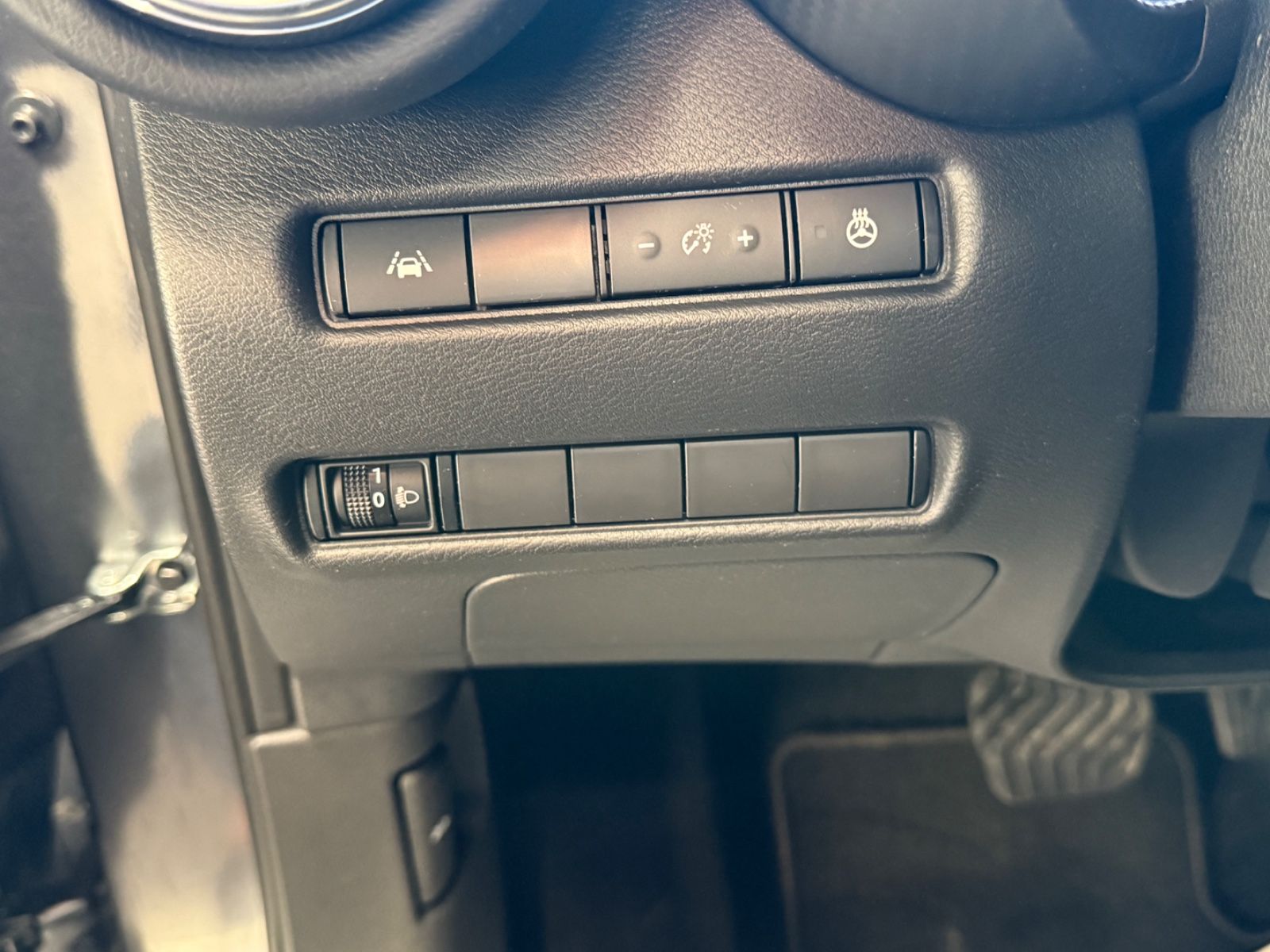 Fahrzeugabbildung Nissan Juke Hybrid N-Connecta - Navi,  Winter-P.