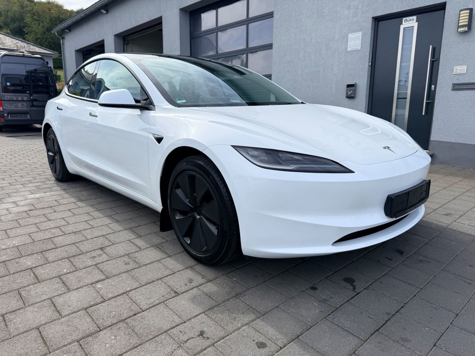 Tesla Model 3 Long Range Highland AWD | 1. Hand |