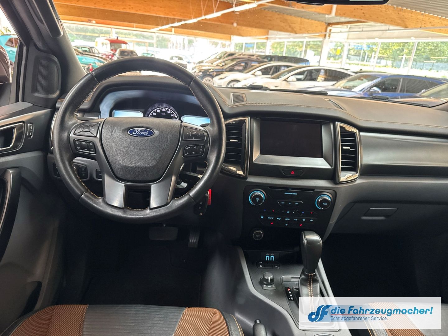 Fahrzeugabbildung Ford Ranger Wildtrak DoKa 4x4 3.2TDCi Automatik AHK N